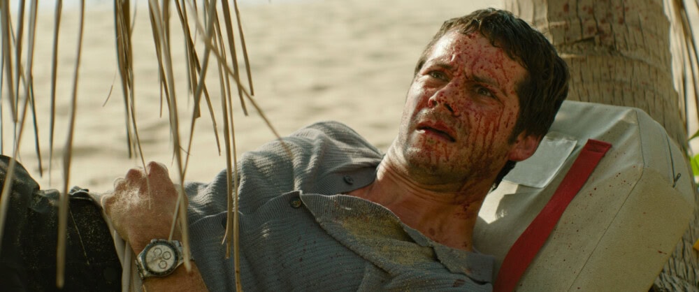 戴倫奧拜恩飾演的波士在荒島上狼狽不堪