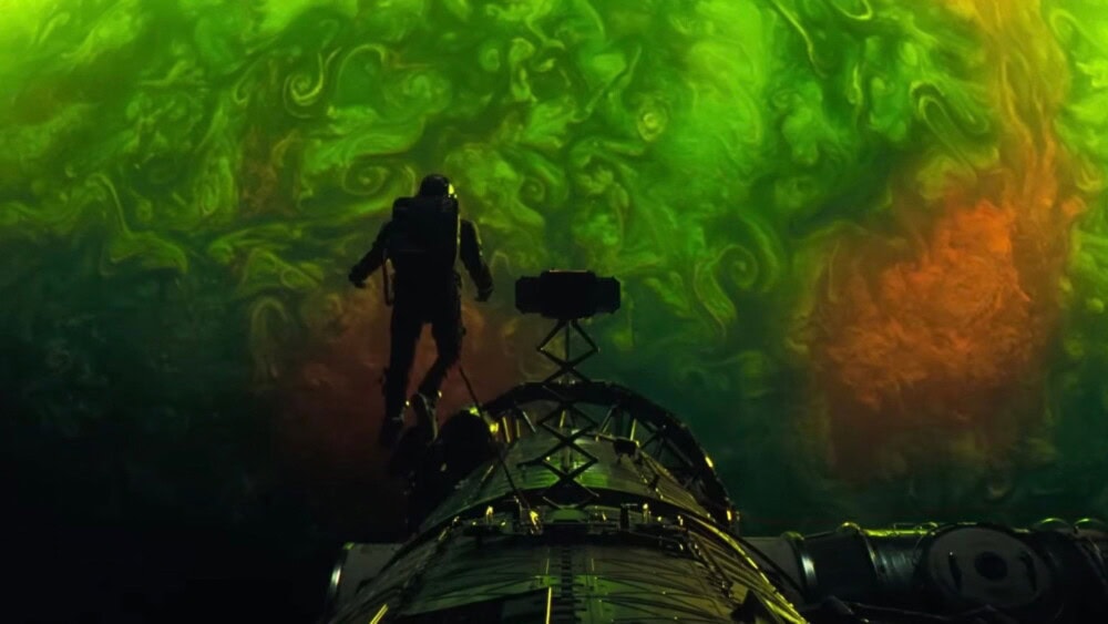 《末日聖母號》劇照：太空漫步場景