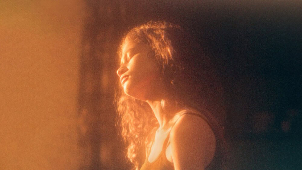 《高校十八禁》第三季劇照：Zendaya 飾演 Rue Bennett